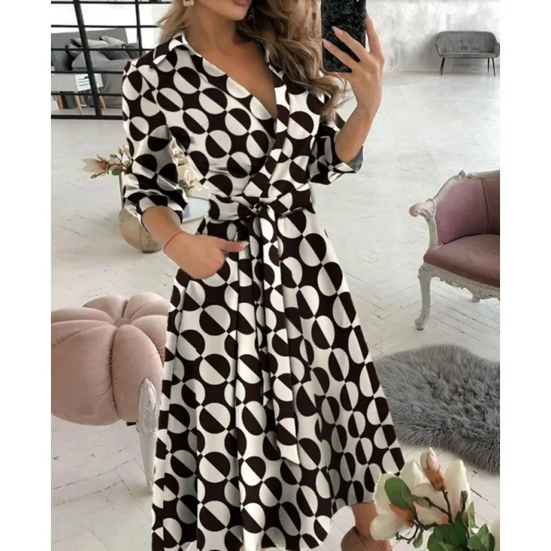 Milena | Stilfuld Sommerfugleprint Omslagskjole