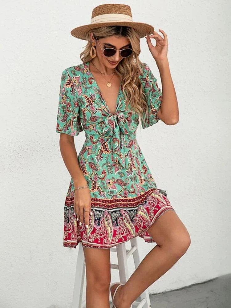 Delia | Stilfuld Paisley-Print Kjole med Bindebånd